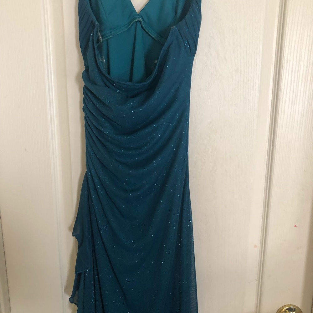 Dress - Picture 4 of 5